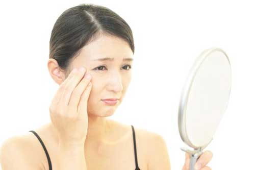 シミに効く薬を使うのが顔のしみを消すたった1つの信頼ある方法です 乾燥肌や敏感肌の化粧品体験レビュー かがやきコスメ スキンケア化粧品紹介